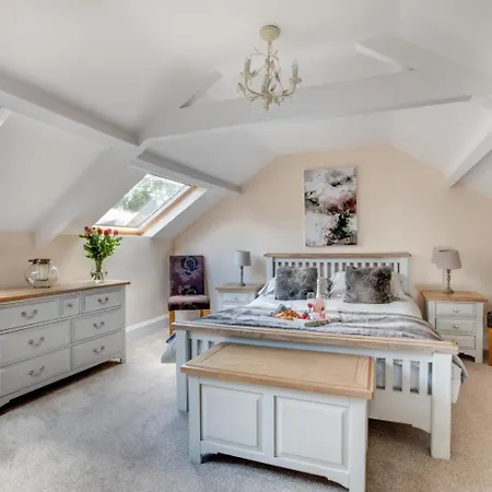 بيت للعطل 4 Bed In Oc-w461 *