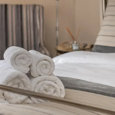 4 Bed In Oc-w461 ويتبي