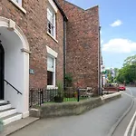 4 Bed In Oc-w461 *