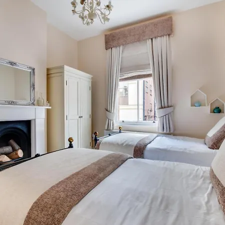 4 Bed In Oc-w461