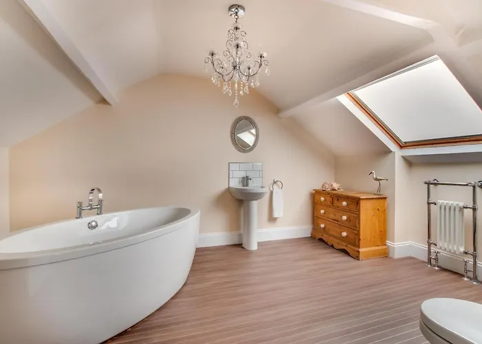 Holiday home 4 Bed In Oc-w461 *