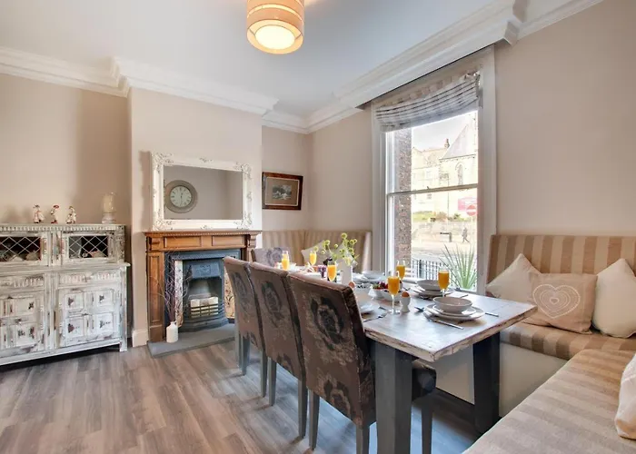 4 Bed In Oc-w461 * Whitby