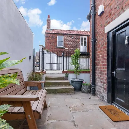 4 Bed In Oc-w461 Holiday home Whitby