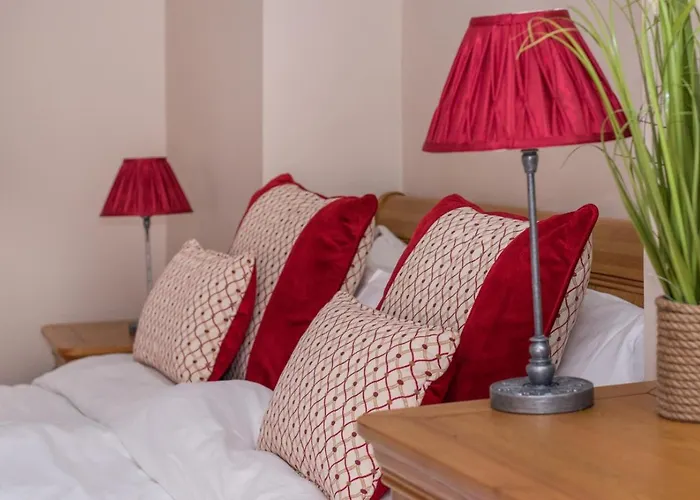 4 Bed In Oc-w461 Holiday home