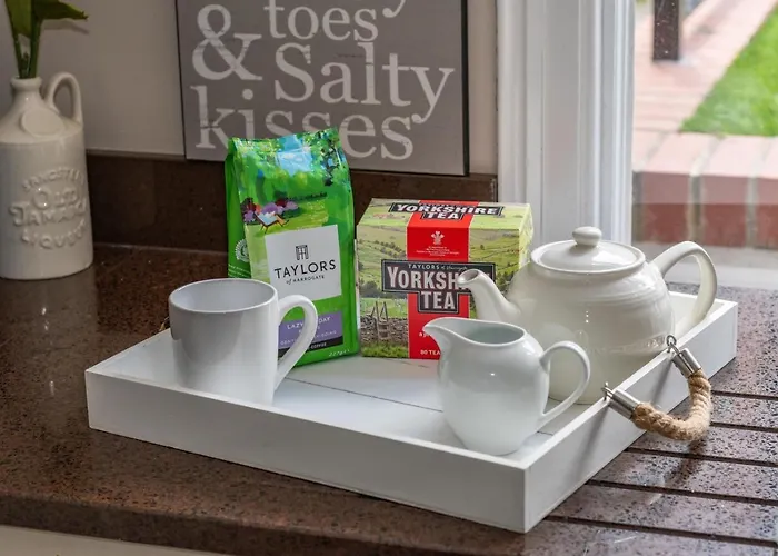 Holiday home 4 Bed In Oc-w461 *