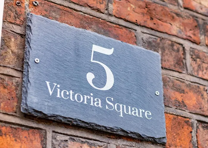 4 Bed In Oc-w461 Whitby